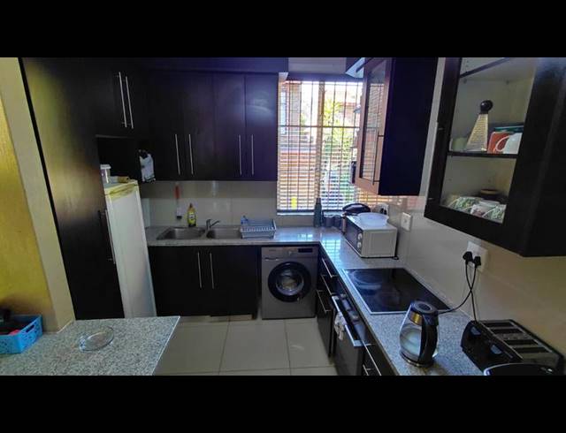 2 BEDROOM TOWNHOUSE FOR SALE IN THE HILL